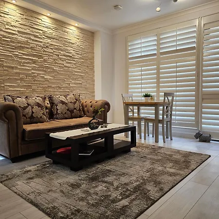 In The Heart Of Plovdiv&free Parking Appartement